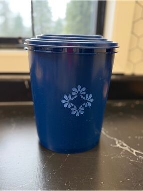 NEW 1970s Tupperware Servalier Nesting Canister